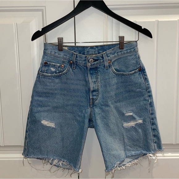 NWOT Levis 501 90s Shorts - Picture 1 of 3
